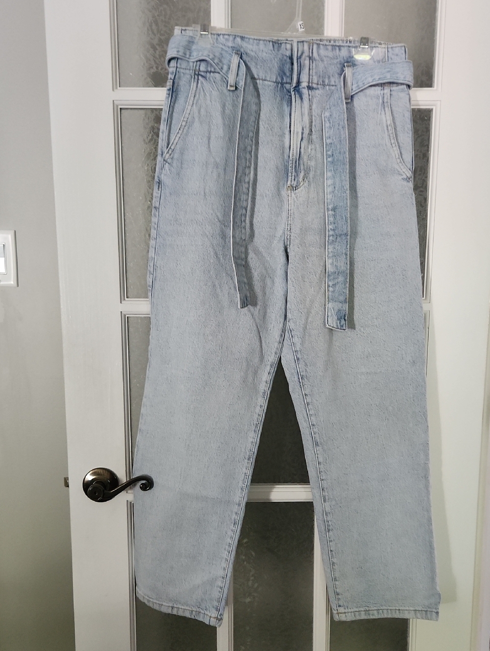 2/25$***Dynamite Light Blue Denim Jeans with Contrast Stitching